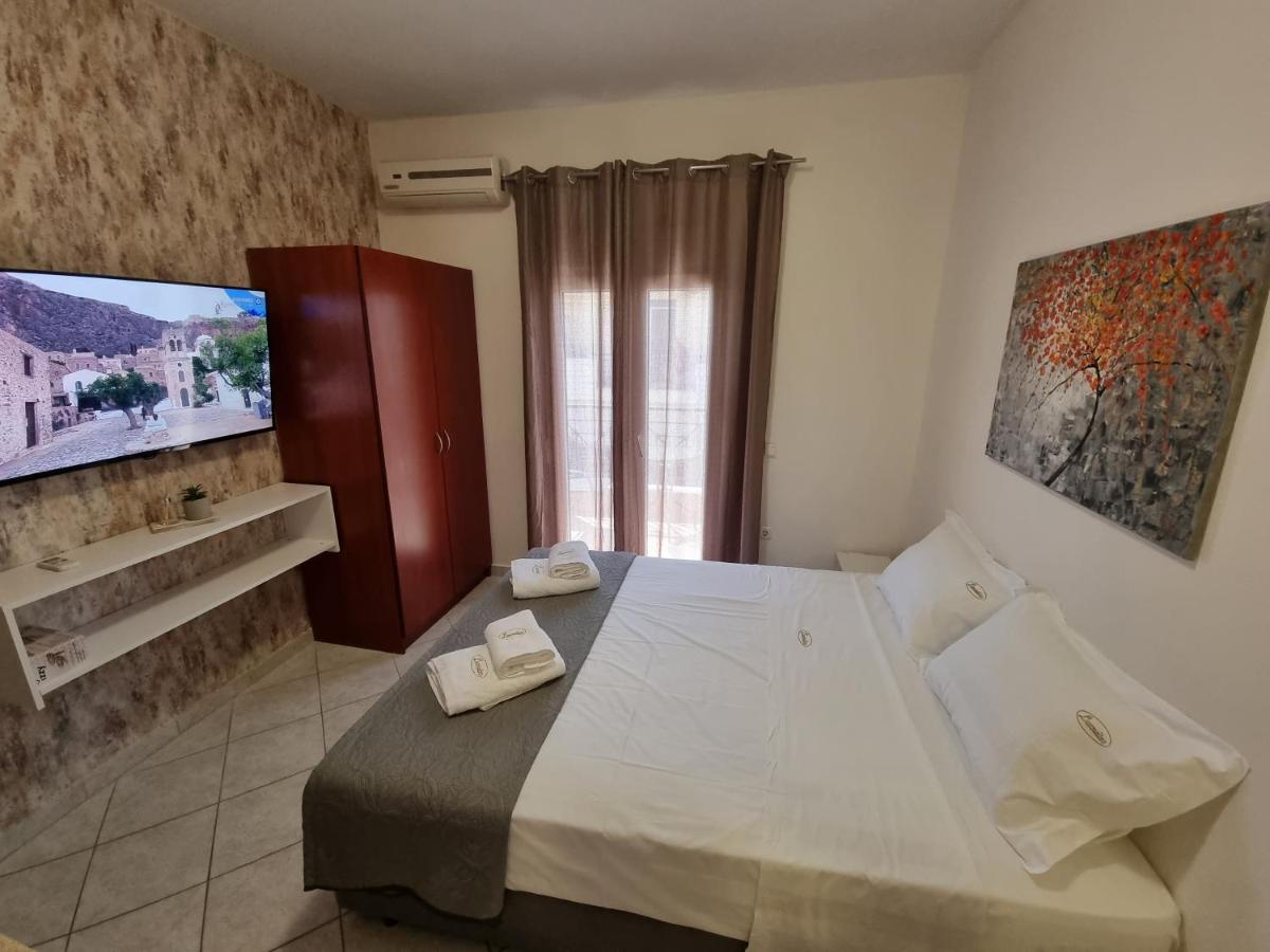 Premium Suites Ofrínion Exterior foto