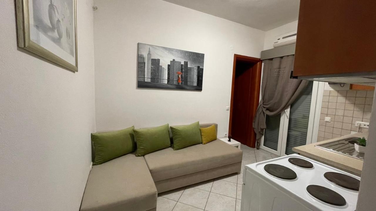 Premium Suites Ofrínion Exterior foto